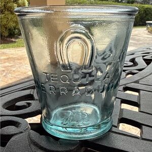 Tequila Herradura horseshoe marking 10ml glass. Approx 3.5H & W, orig label  att
